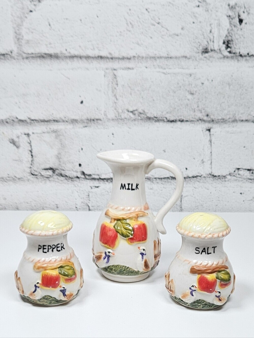Vintage Apple Ceramic Salt Pepper Shakers Milk Creamer Farmhouse Set